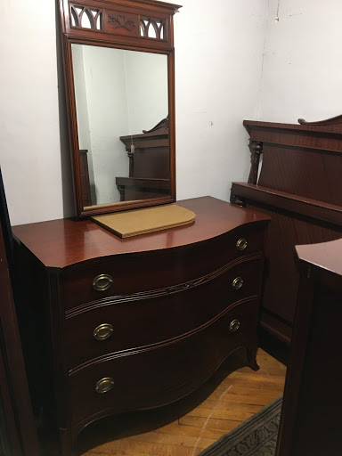 Antique Furniture Store «Every Now & Then Antique Furniture Mall», reviews and photos, 430 W Benson St, Cincinnati, OH 45215, USA
