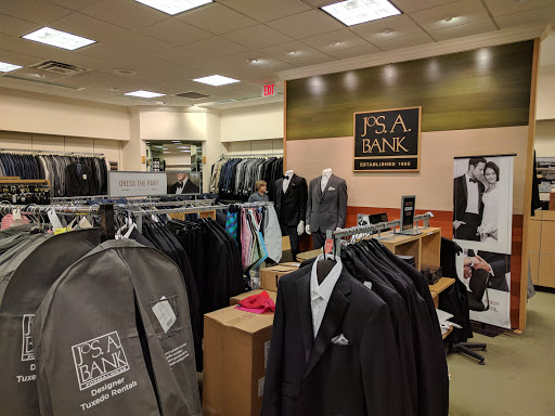 Shopping Mall «Barracks Rd Shopping Center», reviews and photos, 1117 Emmet St N, Charlottesville, VA 22903, USA