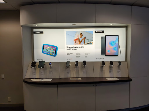 Cell Phone Store «Verizon», reviews and photos, 26 Northfield Ctr, Whiteville, NC 28472, USA