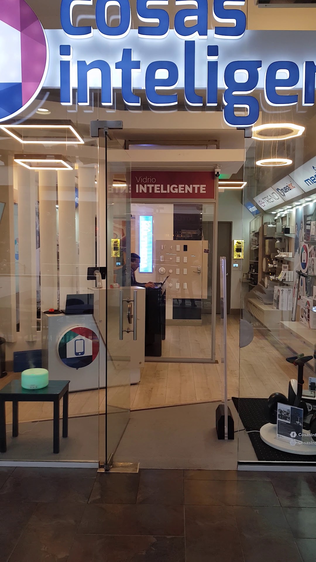 Cosas Inteligentes - El Retiro Shopping Center