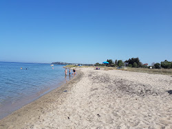 Photo de Nea Iraklia beach avec un niveau de propreté de assez propre
