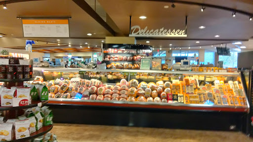Grocery Store «Lunds & Byerlys Golden Valley», reviews and photos, 5725 Duluth St, Golden Valley, MN 55422, USA