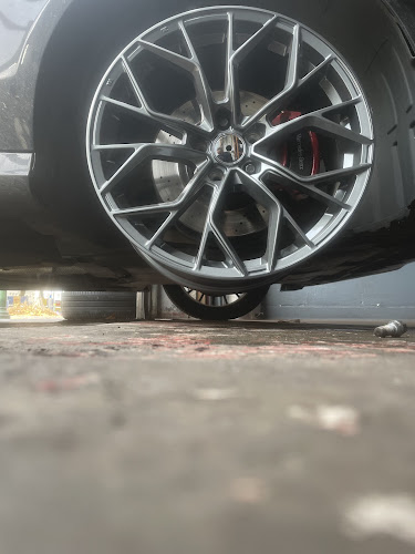 Premium tyres pneus - Brussel