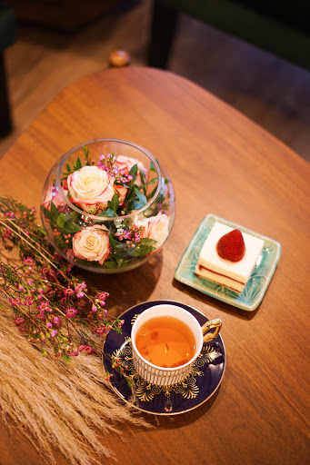 Halfday Tea + Flower