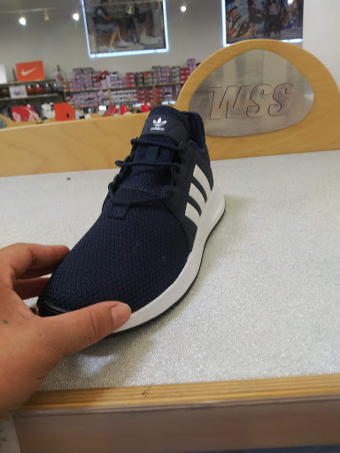 Shoe Store «WSS», reviews and photos, 460 San Fernando Mission Blvd, San Fernando, CA 91340, USA