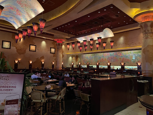 Restaurant «The Cheesecake Factory», reviews and photos, 5799 N Bayshore Dr, Glendale, WI 53217, USA