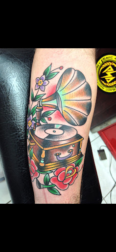 Explore beautiful female tattoo ideas, creative tattoo ideas in Honolulu, available at Sacred Art Tattoo Waikiki