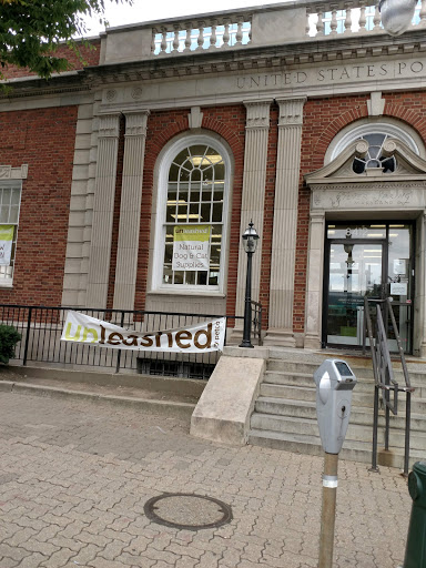 Pet Supply Store «Unleashed by Petco», reviews and photos, 8412 Georgia Ave, Silver Spring, MD 20910, USA