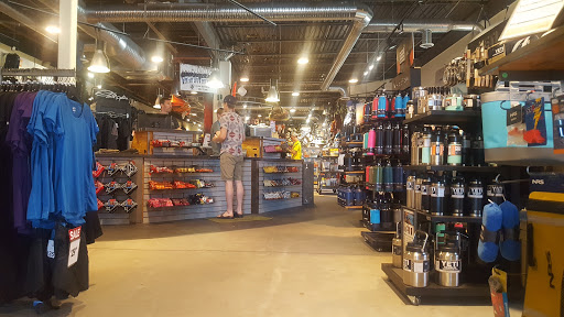 Outdoor Sports Store «Eastern Mountain Sports», reviews and photos, 87 Marginal Way, Portland, ME 04101, USA