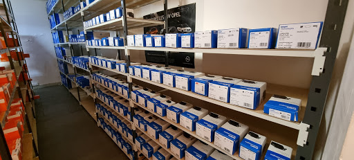 Photo 5 - Anet Pieces Auto