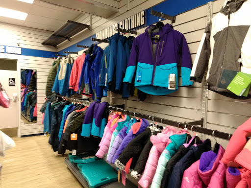 Sporting Goods Store «Big 5 Sporting Goods», reviews and photos, 2062 Lake Tahoe Blvd, South Lake Tahoe, CA 96150, USA