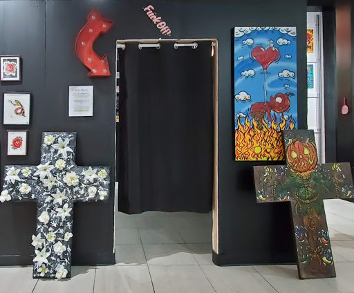 Explore snake tattoo ideas for guys, creative tattoo ideas in El Paso, available at Piercing polis