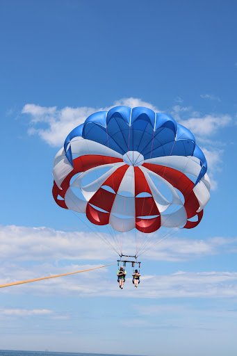 Tourist Attraction «Hampton Beach Parasail and SUP Rental», reviews and photos, 1 Ocean Blvd, Hampton, NH 03842, USA