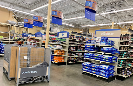 Pet Supply Store «PetSmart», reviews and photos, 215 N Burkhardt Rd, Evansville, IN 47715, USA