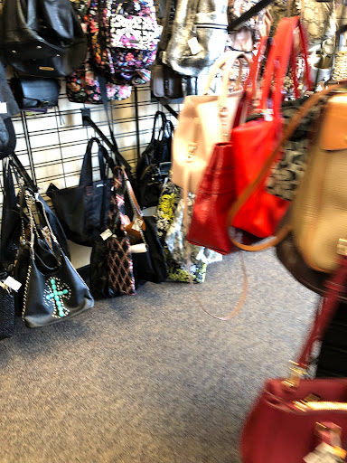 Used Clothing Store «Clothes Mentor», reviews and photos, 8872 Maximus Dr, Lone Tree, CO 80124, USA