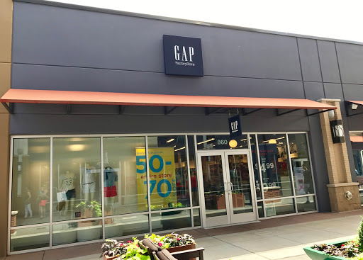 Clothing Store «Gap», reviews and photos, 18511 Outlet Blvd, Chesterfield, MO 63005, USA