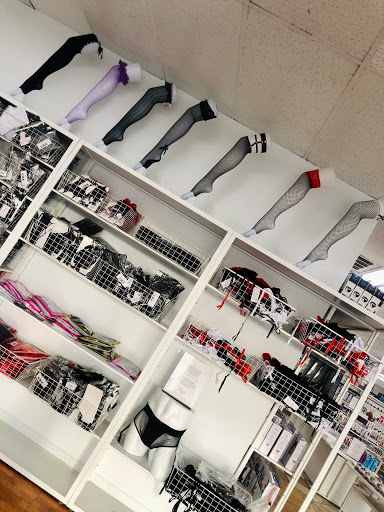Lingerie Store «Katz Stores - West Road», reviews and photos, 9820 North Fwy B, Houston, TX 77037, USA