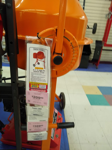 Hardware Store «Harbor Freight Tools», reviews and photos, 6272 Pearl Rd, Parma Heights, OH 44130, USA