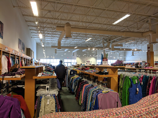 Clothing Store «L.L. Bean Outlet», reviews and photos, 31 Gusabel Ave, Nashua, NH 03063, USA