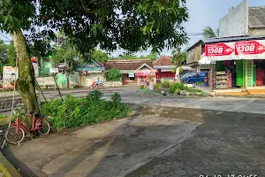 Village Market Sumbergandu image