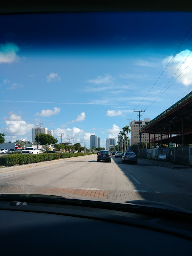 Cell Phone Store «Verizon Authorized Retailer – Cellular Sales», reviews and photos, 715 E Hallandale Beach Blvd, Hallandale Beach, FL 33009, USA