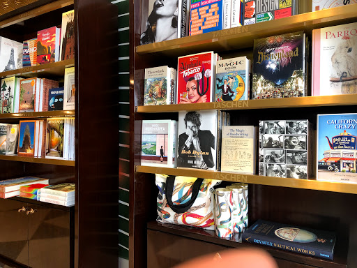 Book Store «TASCHEN Store Miami», reviews and photos, 1111 Lincoln Rd, Miami Beach, FL 33139, USA