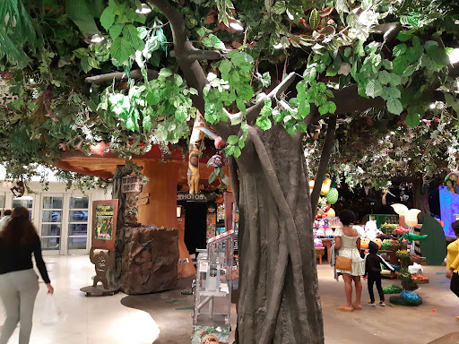 Shopping Mall «Menlo Park Mall», reviews and photos, 55 Parsonage Rd, Edison, NJ 08837, USA