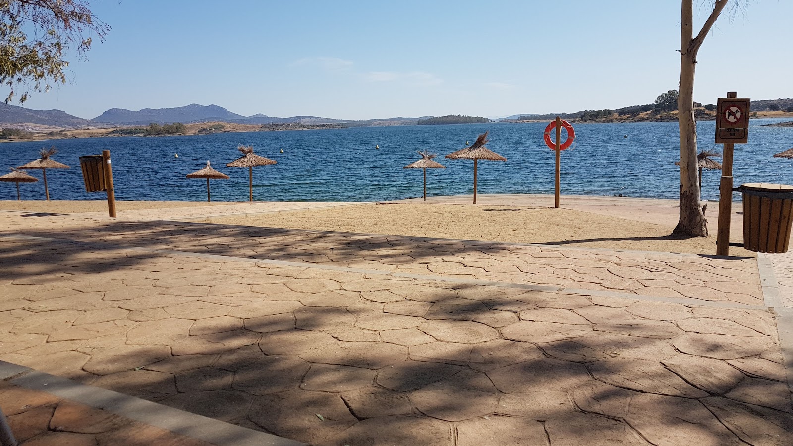 Playa de Campanario'in fotoğrafı beton kapak yüzey ile