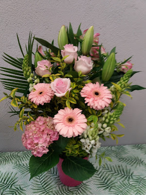 ô des lys des fleurs à Bessan