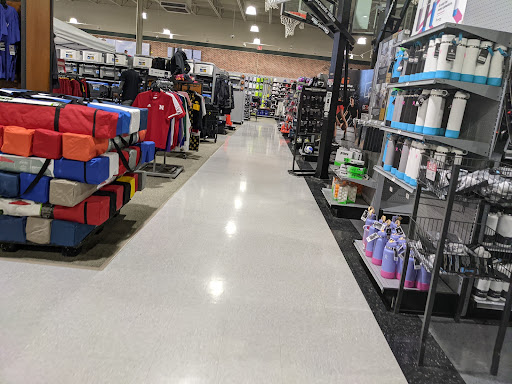 Shopping Mall «Metro Crossing Shopping Center», reviews and photos, 29 US-275, Council Bluffs, IA 51501, USA