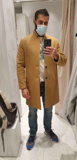Stores to buy men's trench coats Oslo