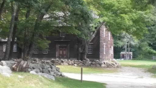 Memorial Park «Minuteman National Park Visitor Center Parking Lot», reviews and photos, 112 N Great Rd, Lincoln, MA 01773, USA