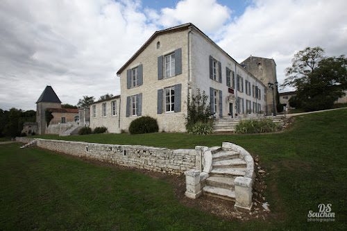 Château de Laléard à Saint-Hilaire-de-Villefranche