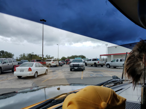 Home Improvement Store «Tractor Supply Co.», reviews and photos, 1715 W Oaklawn Rd a, Pleasanton, TX 78064, USA