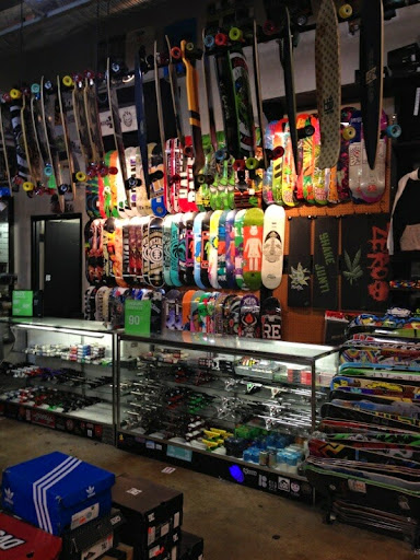 Clothing Store «Zumiez», reviews and photos, 3500 S Meridian #340, Puyallup, WA 98373, USA
