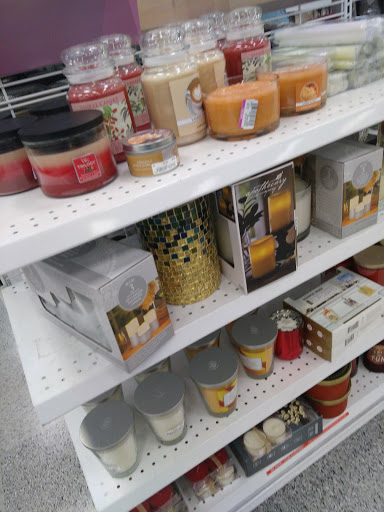 Clothing Store «Ross Dress for Less», reviews and photos, 3129 Market Center Drive, Morrisville, NC 27560, USA