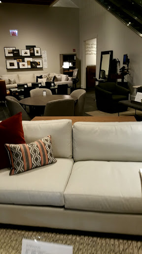 Furniture Store «Room & Board», reviews and photos, 55 E Ohio St, Chicago, IL 60611, USA