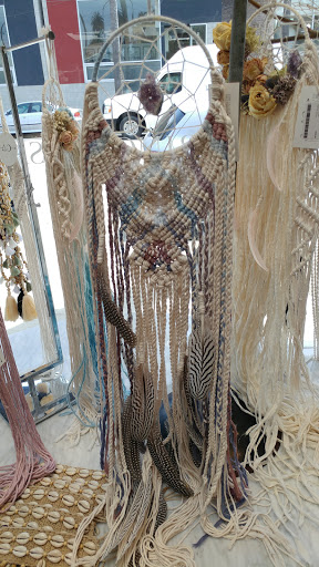 Shopping Mall «Abbot Kinney BLVD Shopping», reviews and photos, Navarre Ct, Venice, CA 90291, USA