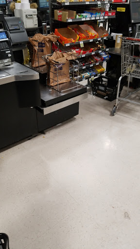 Supermarket «Giant Eagle Supermarket», reviews and photos, 5321 Warrensville Center Rd, Maple Heights, OH 44137, USA