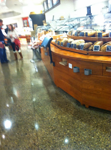 Grocery Store «Whole Foods Market», reviews and photos, 1555 W Lane Ave, Upper Arlington, OH 43221, USA