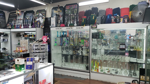 Tobacco Shop «Smoking Box Smoke Shop», reviews and photos, 1008 Alamitos Ave, Long Beach, CA 90813, USA