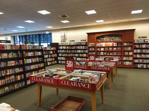 Book Store «Barnes & Noble», reviews and photos, 800 Settlers Ridge Center Dr, Pittsburgh, PA 15205, USA