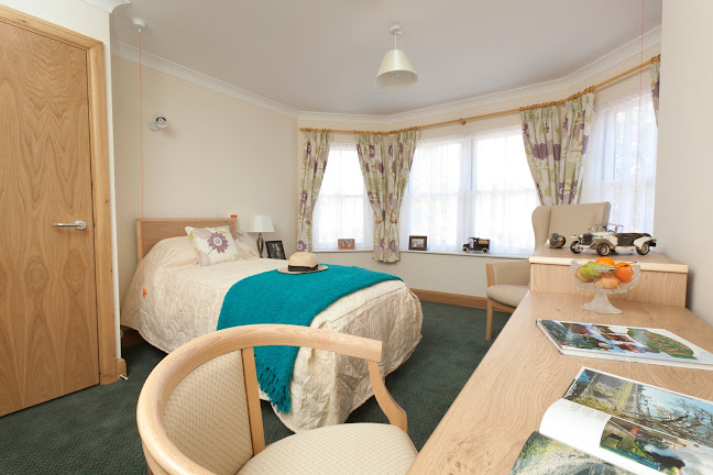 Montrose Care Home in Watford - Retirement home