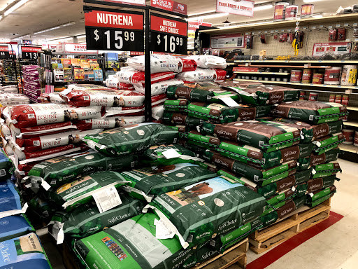 Home Improvement Store «Tractor Supply Co.», reviews and photos, 540 Water St #100, Chardon, OH 44024, USA