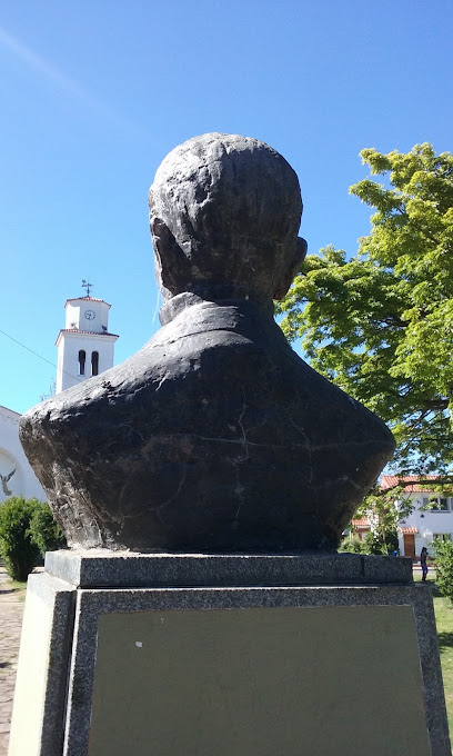 Escultura Gral. San Martín