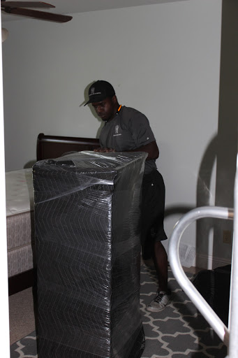 Moving and Storage Service «Two Men and a Truck», reviews and photos, 2500 W 15th St, Panama City, FL 32401, USA