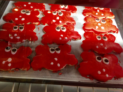 Bakery «Heitzman Traditional Bakery and Deli», reviews and photos, 9426 Shelbyville Rd, Louisville, KY 40222, USA