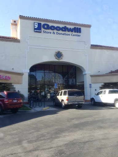 Thrift Store «Goodwill Retail Store & Donation Center - East Simi Valley», reviews and photos