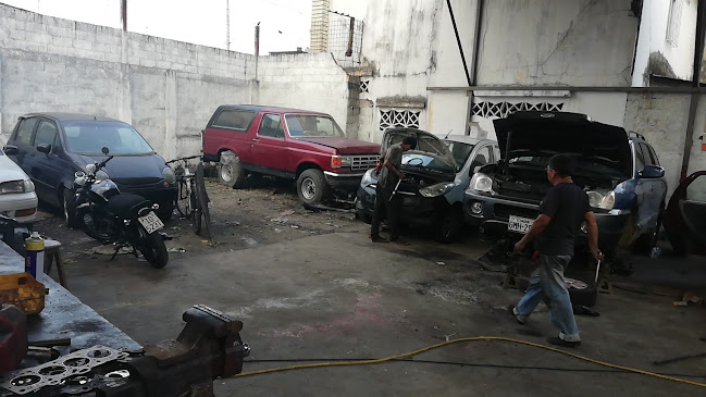 Opiniones de Centro automotriz Total Car en Guayaquil - Taller de reparación de automóviles