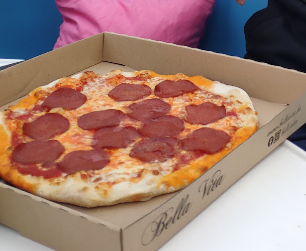 Opinii despre Bella Vita Italian Bistro în Halásztelek - Étterem